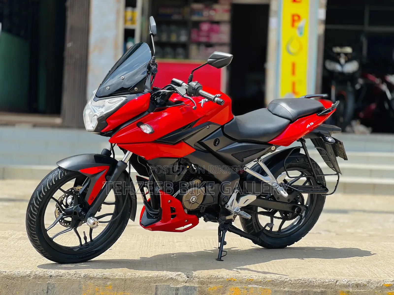 Bajaj Pulsar 150 2018 Red