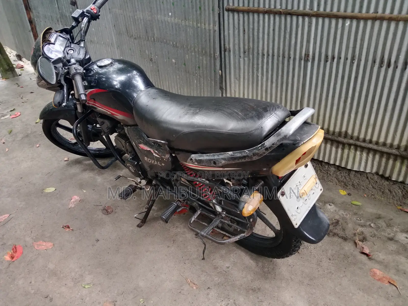 Royal Motorcycle 2016 Black