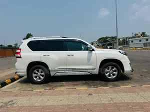 Toyota Land Cruiser Prado 2012 Pearl