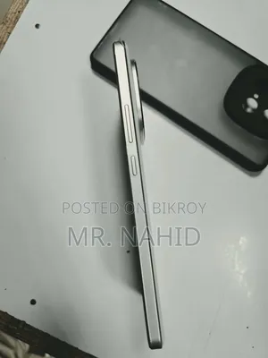নতুন iQOO Z10 ২৫৬ জিবি সাদা