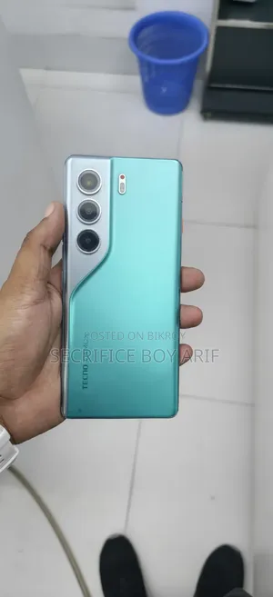 Tecno Camon 40 Pro 5G ২৫৬ জিবি নীল