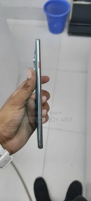 Tecno Camon 40 Pro 5G ২৫৬ জিবি নীল