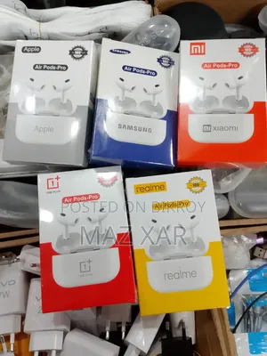 Airpods / Airbuds