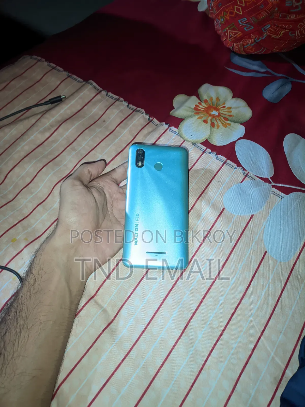 ওয়ালটন ৩২ জিবি নীল
