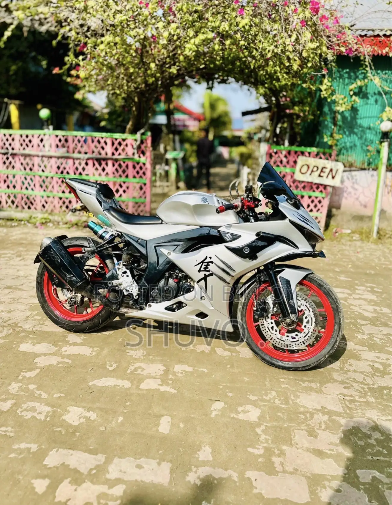 Suzuki GSX-R 2022 Silver