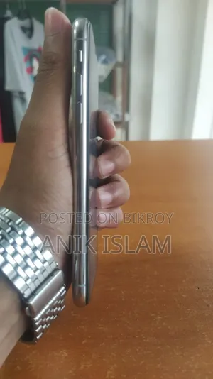 Apple iPhone X 64 GB White