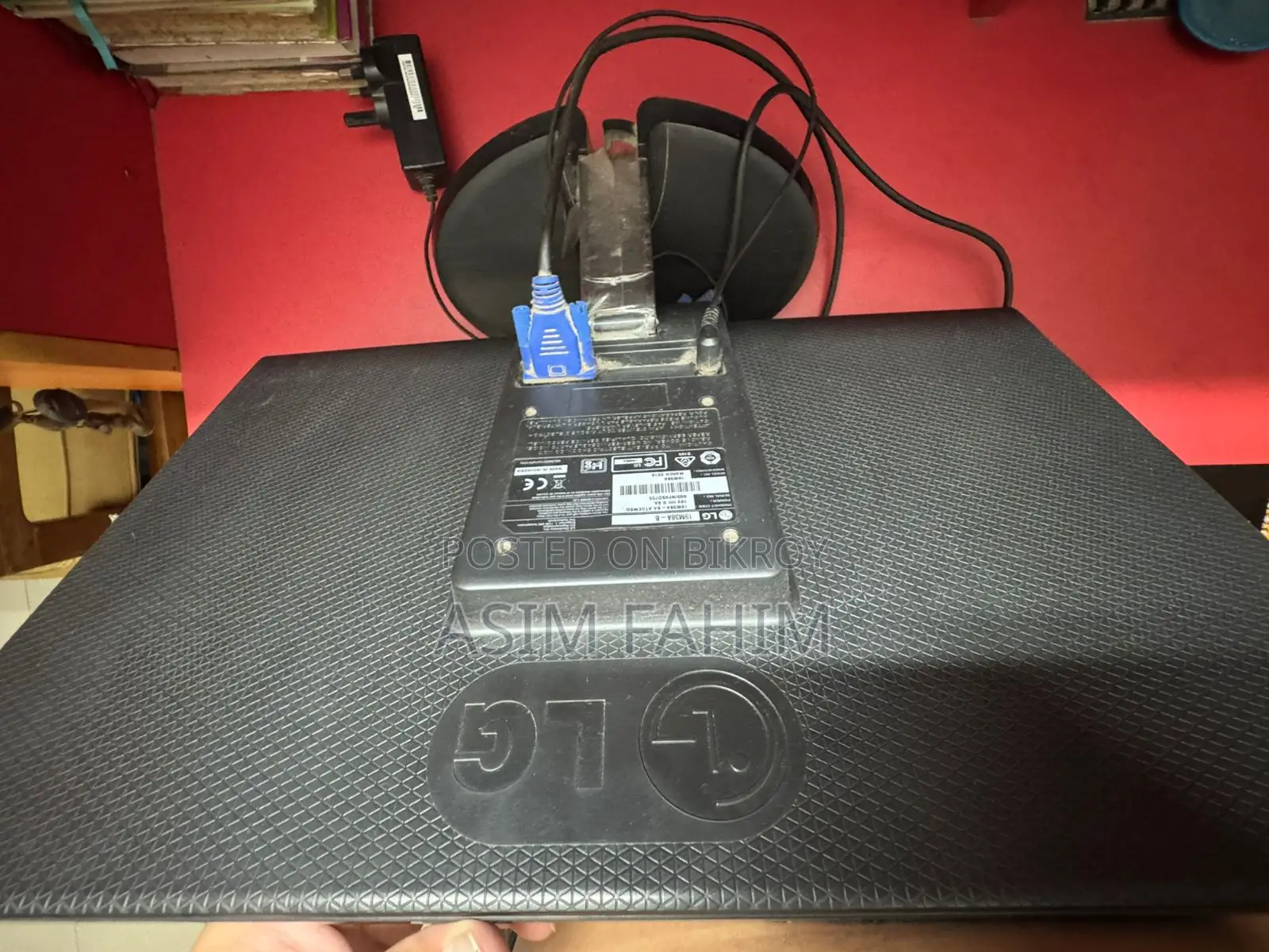 Lg Monitor 19 Inches Full Fresh Condition