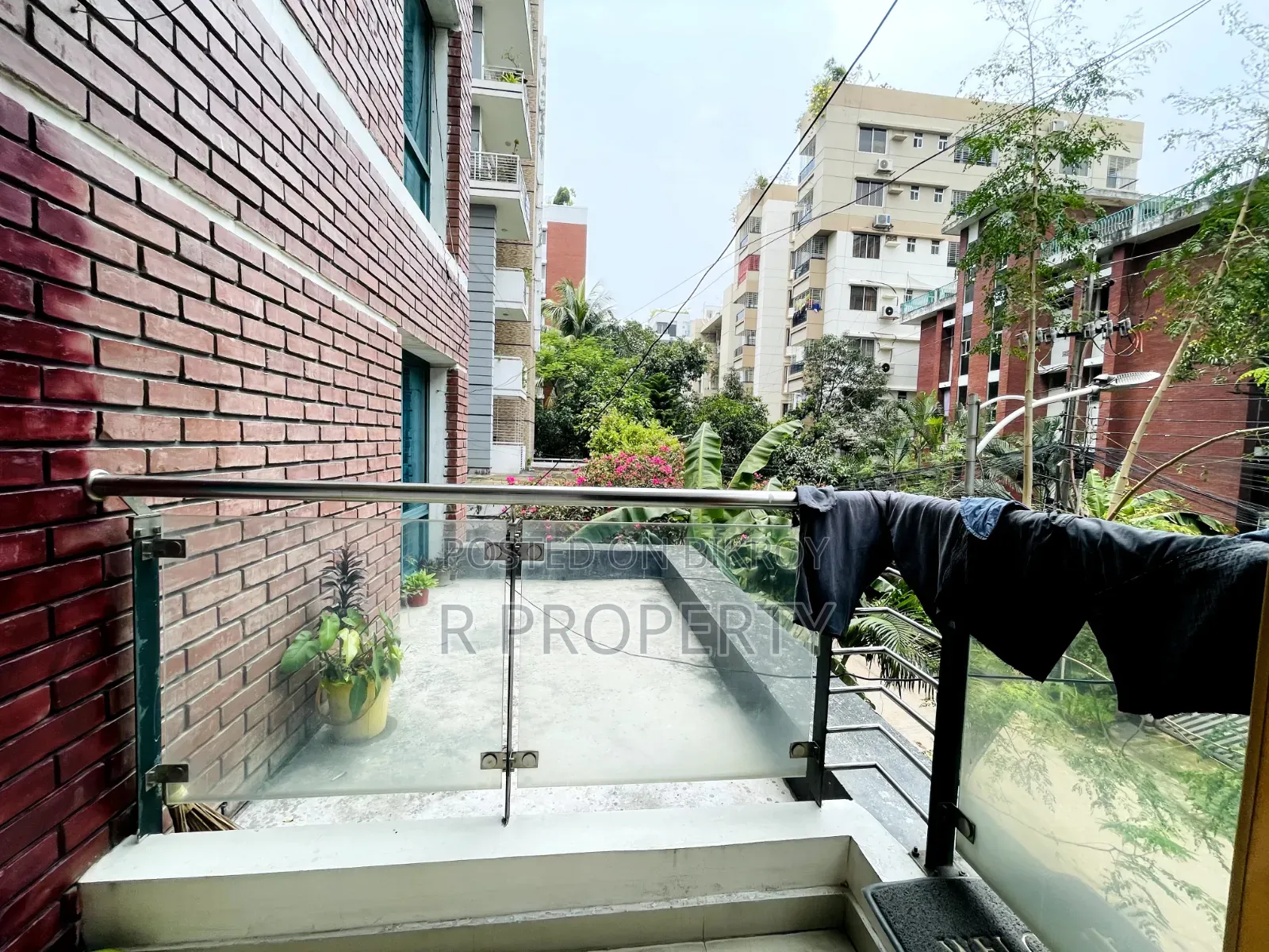 উত্তরা ০৪ নং সেক্টরে ৩ বেডরুমের অ্যাপার্টমেন্ট বিক্রয়ের জন্য