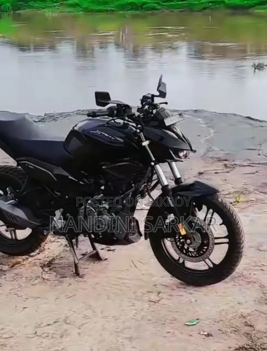 Hero Xtreme 125R 2025 Black