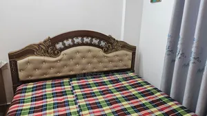 প্রিমিয়াম কিং-সাইজ বেড