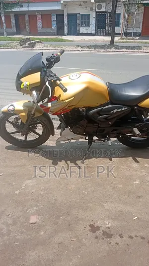TVS Apache RTR 160 2V 2012 Yellow