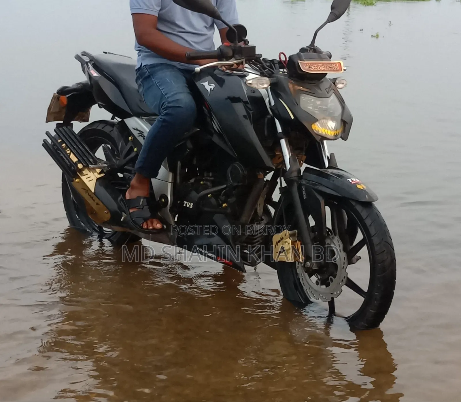 টিভিএস অ্যাপাচি আরটিআর ১৬০ ৪ভি ২০২২ ব্ল্যাক