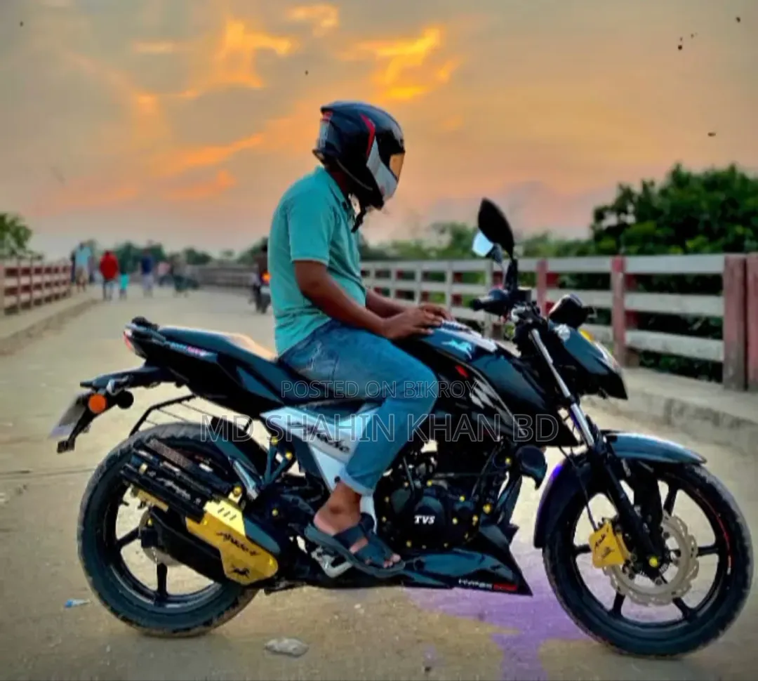 টিভিএস অ্যাপাচি আরটিআর ১৬০ ৪ভি ২০২২ ব্ল্যাক