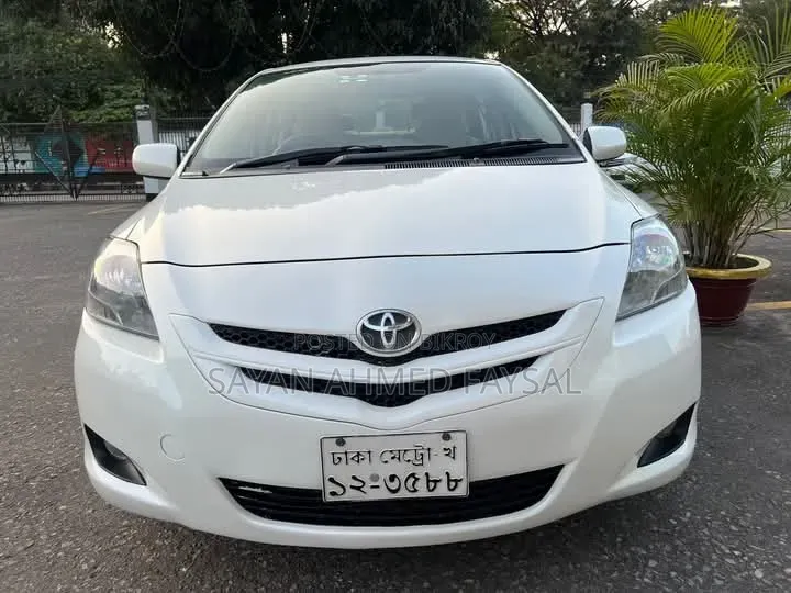 Toyota Yaris 2006 White