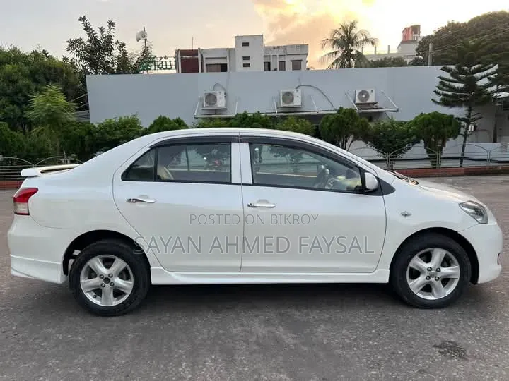 Toyota Yaris 2006 White