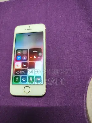 Apple iPhone 5s 16 GB Gold