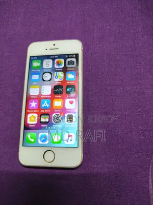 Apple iPhone 5s 16 GB Gold