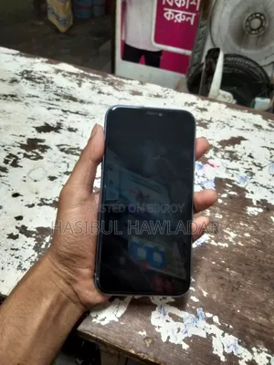 Apple iPhone 11 64 GB Gray