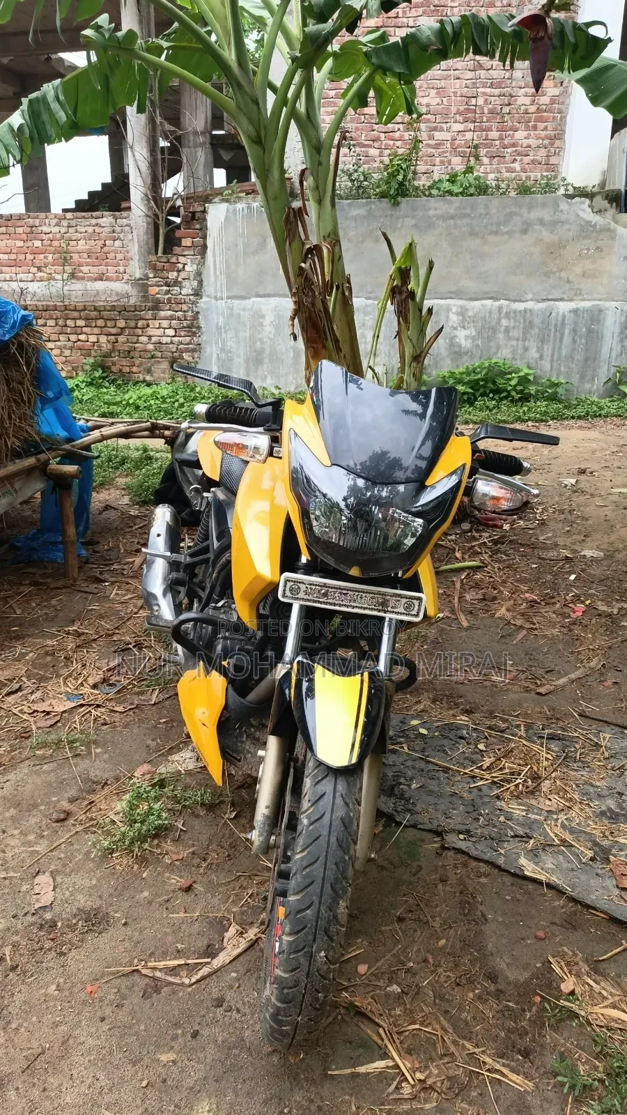 TVS Apache RTR 160 2V 2018 Yellow