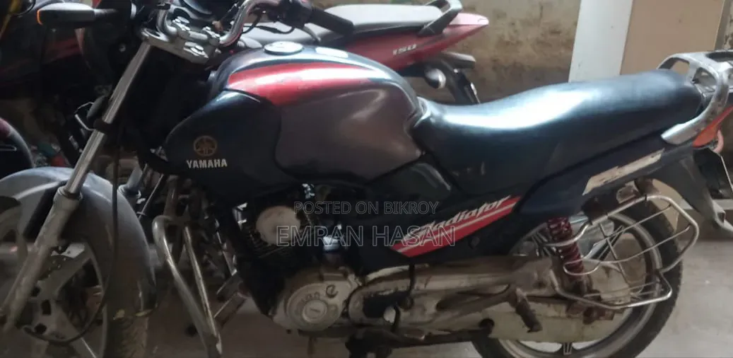 Yamaha 2006 Black