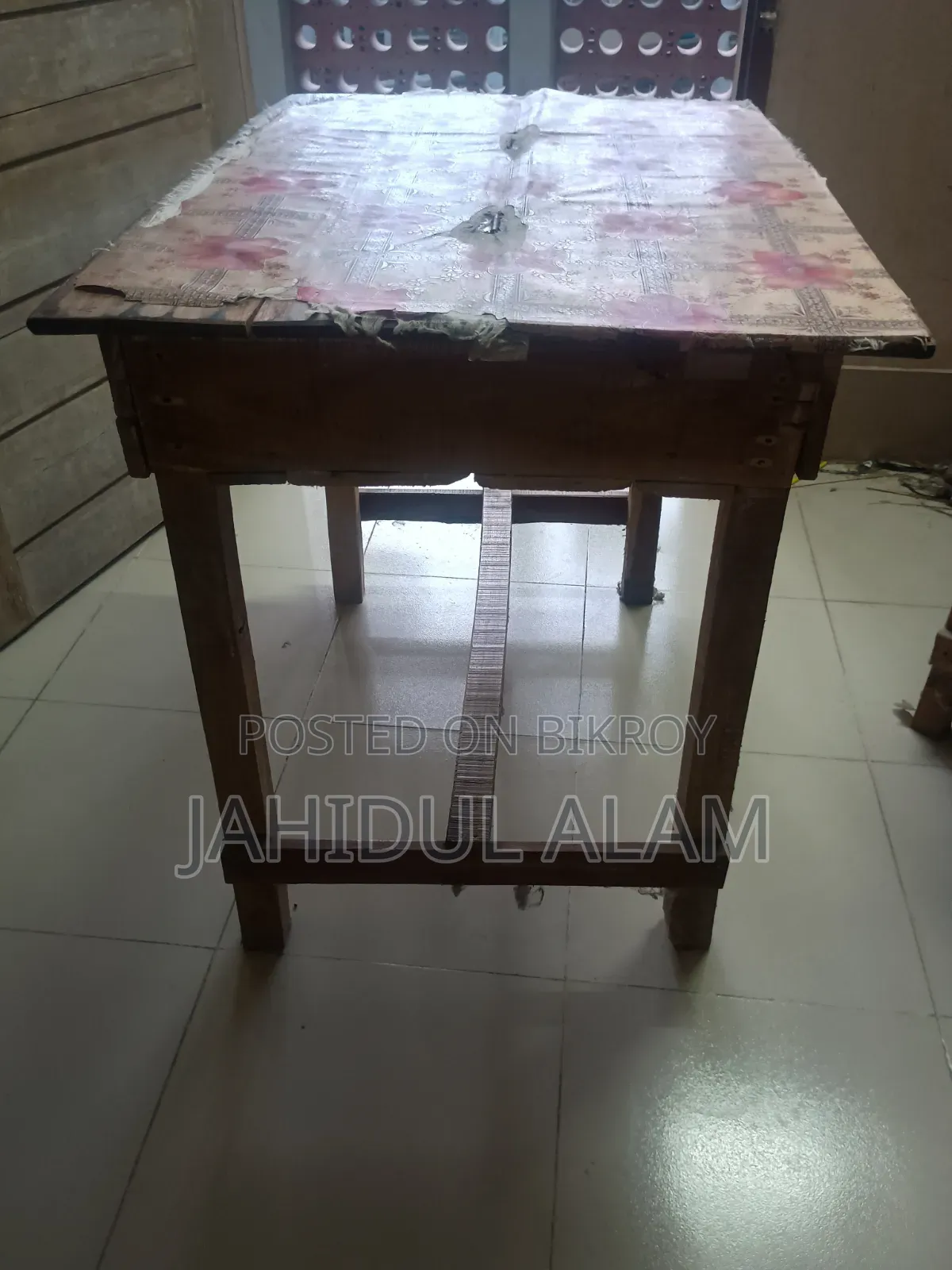 Study Table (Box)