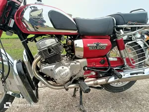 Honda 1996 Red