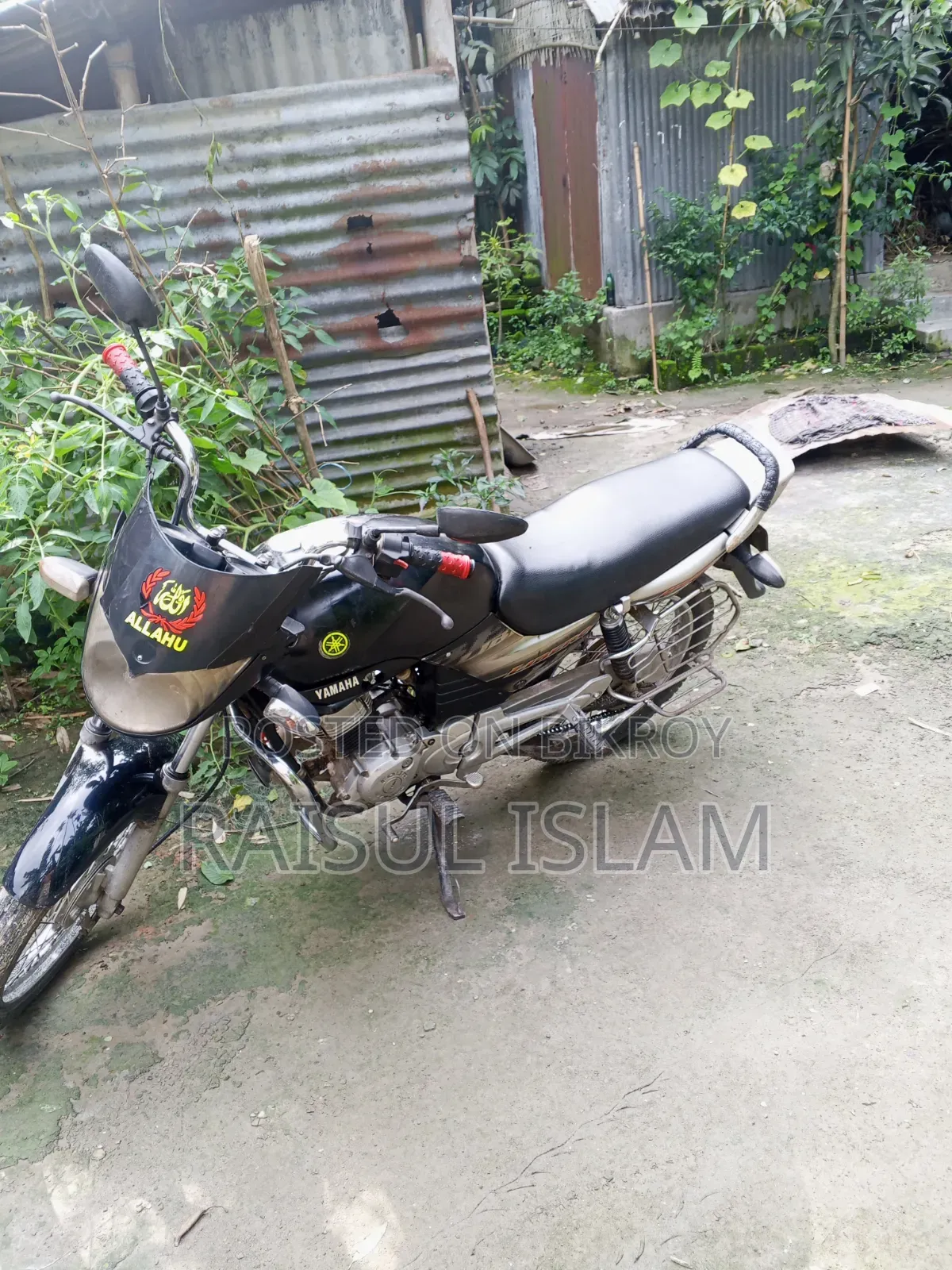 Yamaha 2006 Black