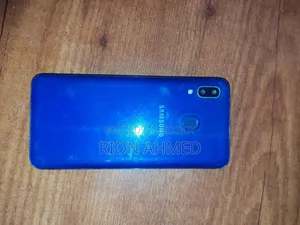 Samsung Galaxy A20 32 GB Blue