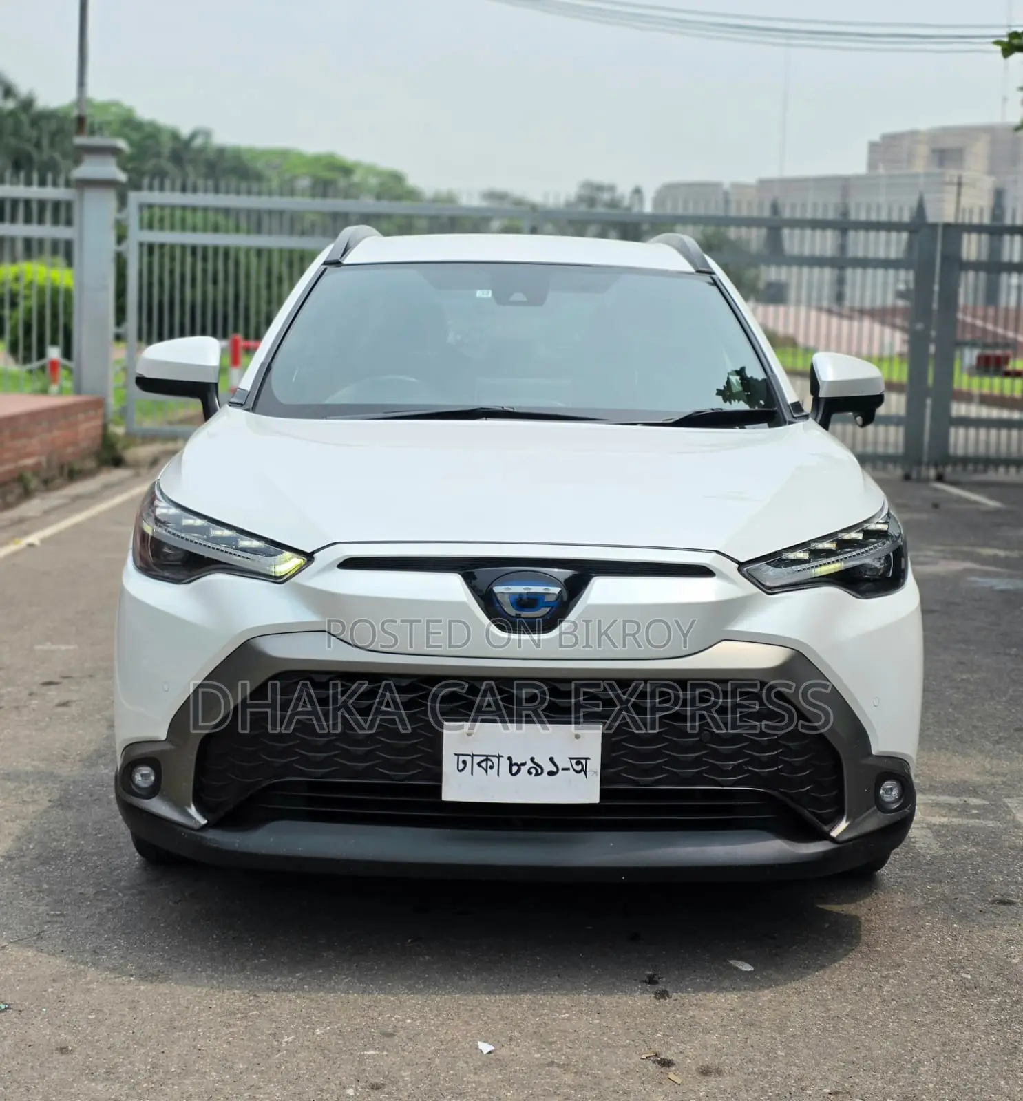 Toyota Corolla Cross 1.8 Hybrid AWD 2021 Pearl