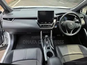 Toyota Corolla Cross 1.8 Hybrid AWD 2021 Pearl