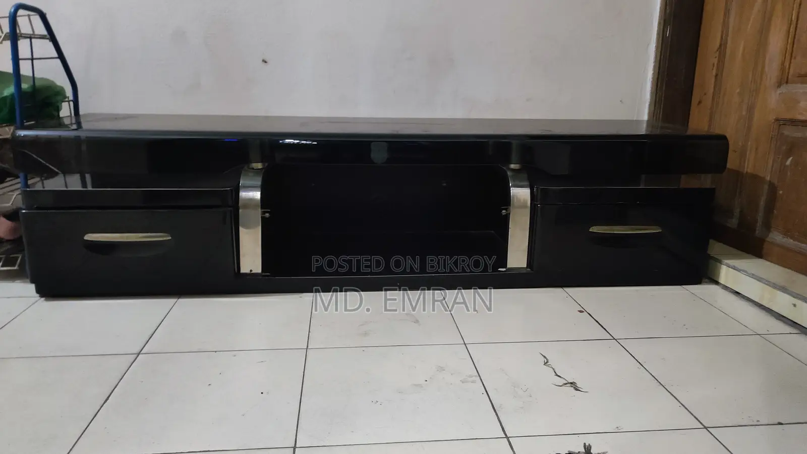 Glass Top Smart Tv Trolley