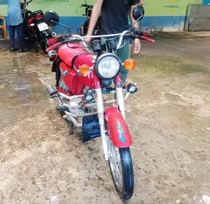 Honda CB 1988 Red