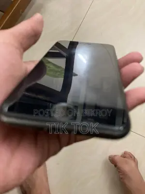 New Apple iPhone 8 128 GB Black