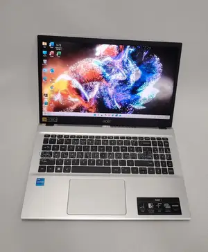 Laptop Acer 4GB Intel SSD 500GB