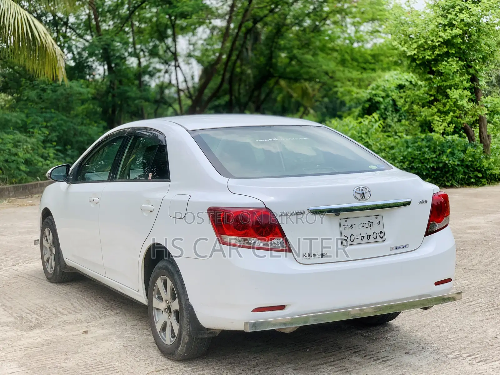 টয়োটা অ্যালিয়ন ২০১২ সাদা