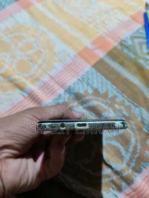 Samsung Galaxy J7 16 GB