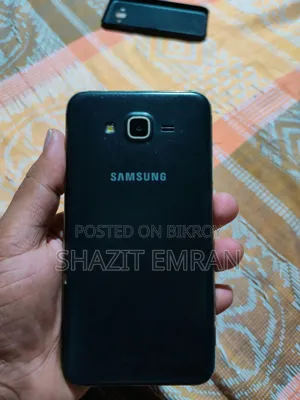 Samsung Galaxy J7 16 GB