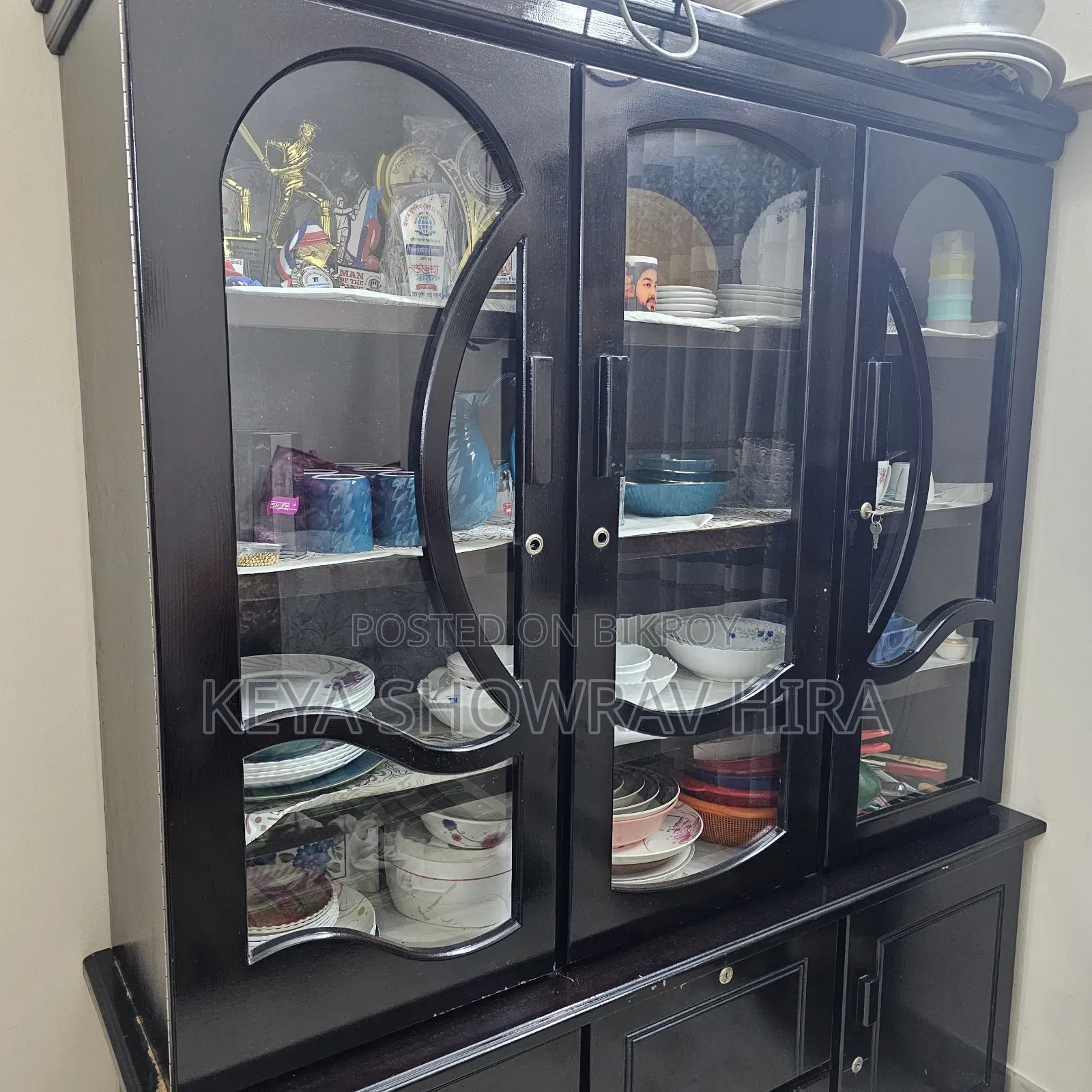 This showcase is for sale, it is made of Malaysian board.