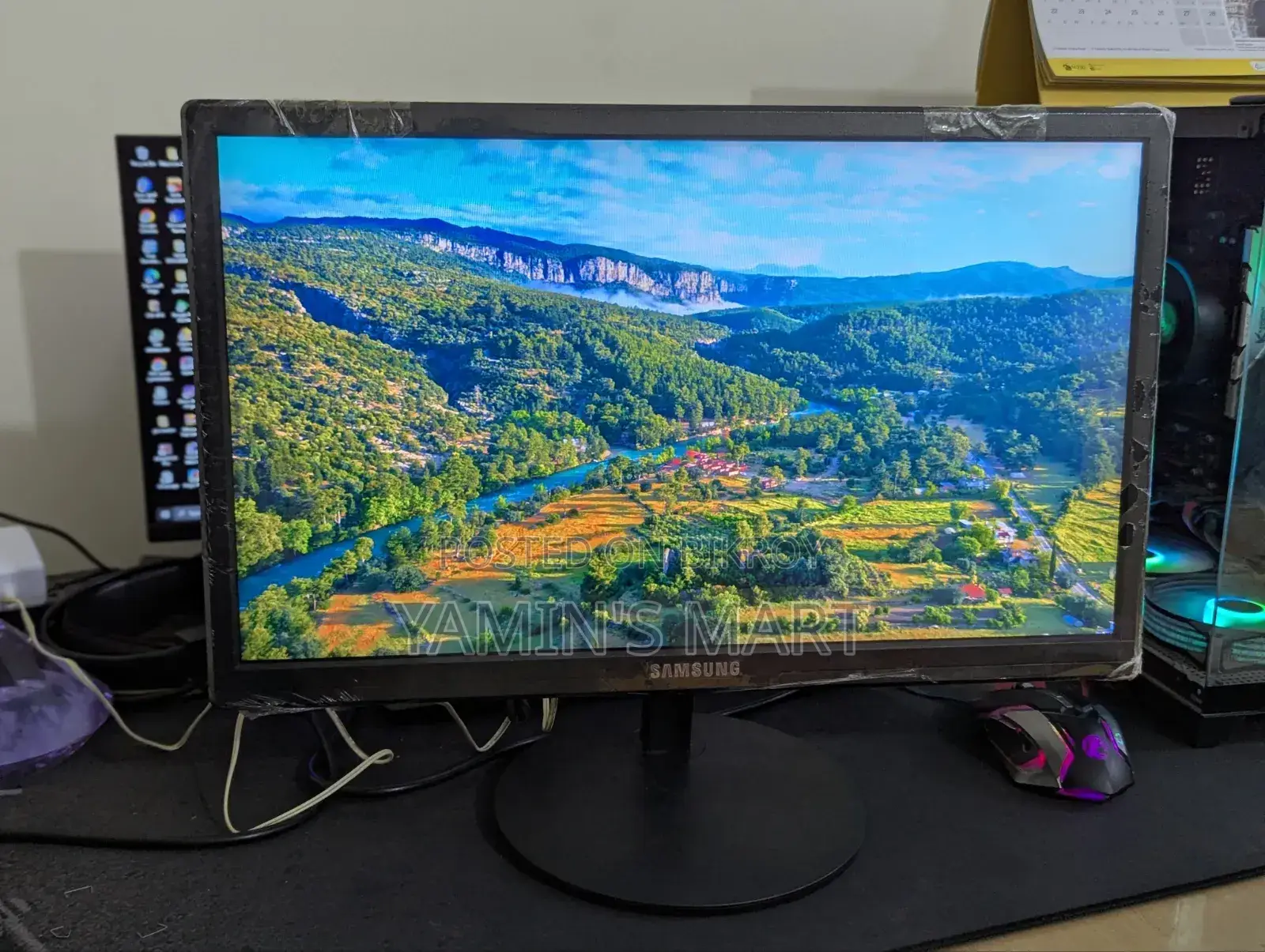21.5" Samsung Monitor