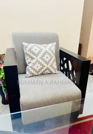 Sofa set and center table (with free carpet)