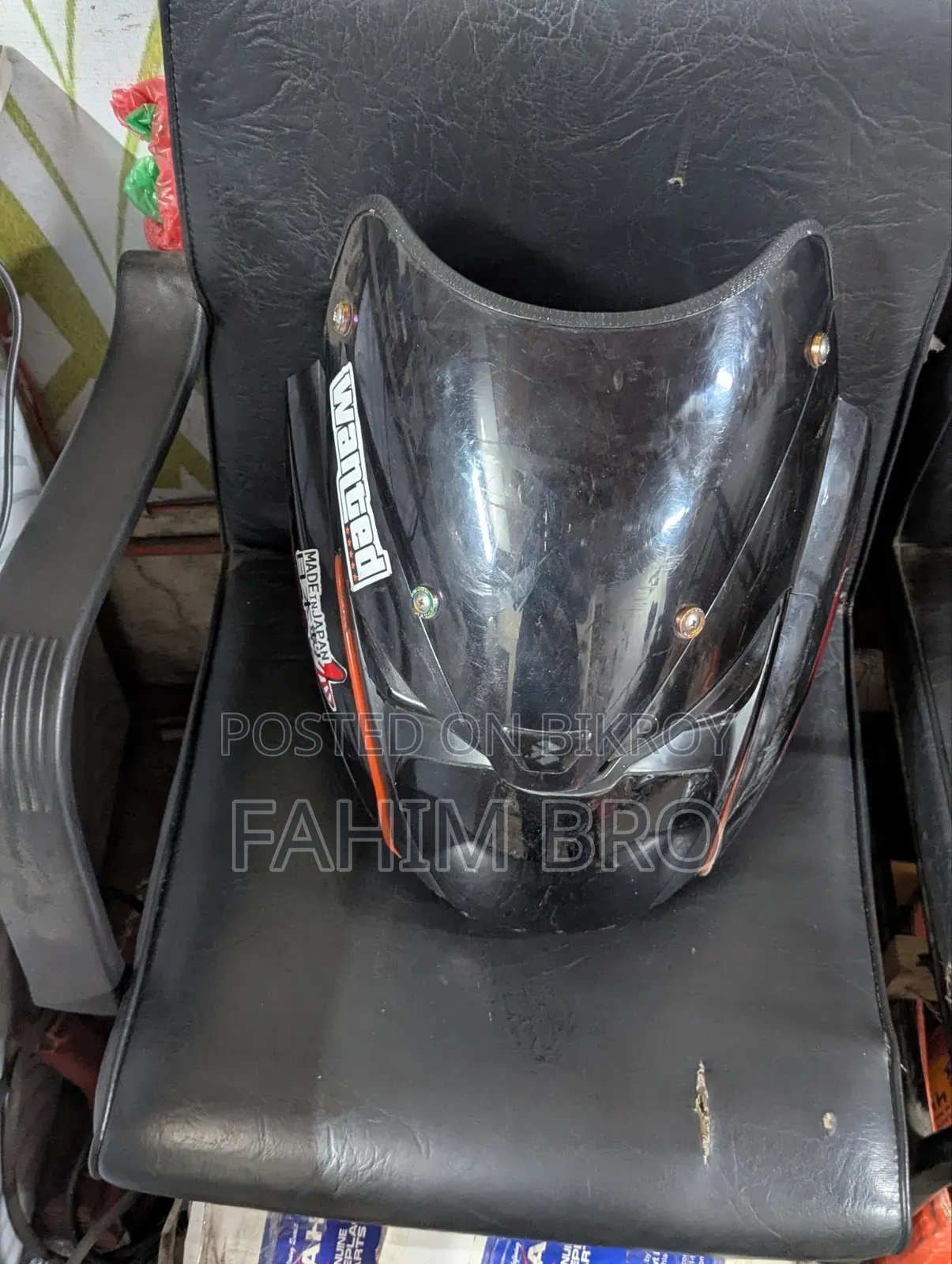 Headlight for Pulsar