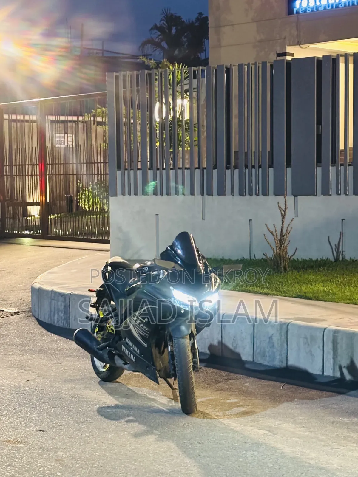 Yamaha R1 2018 Black