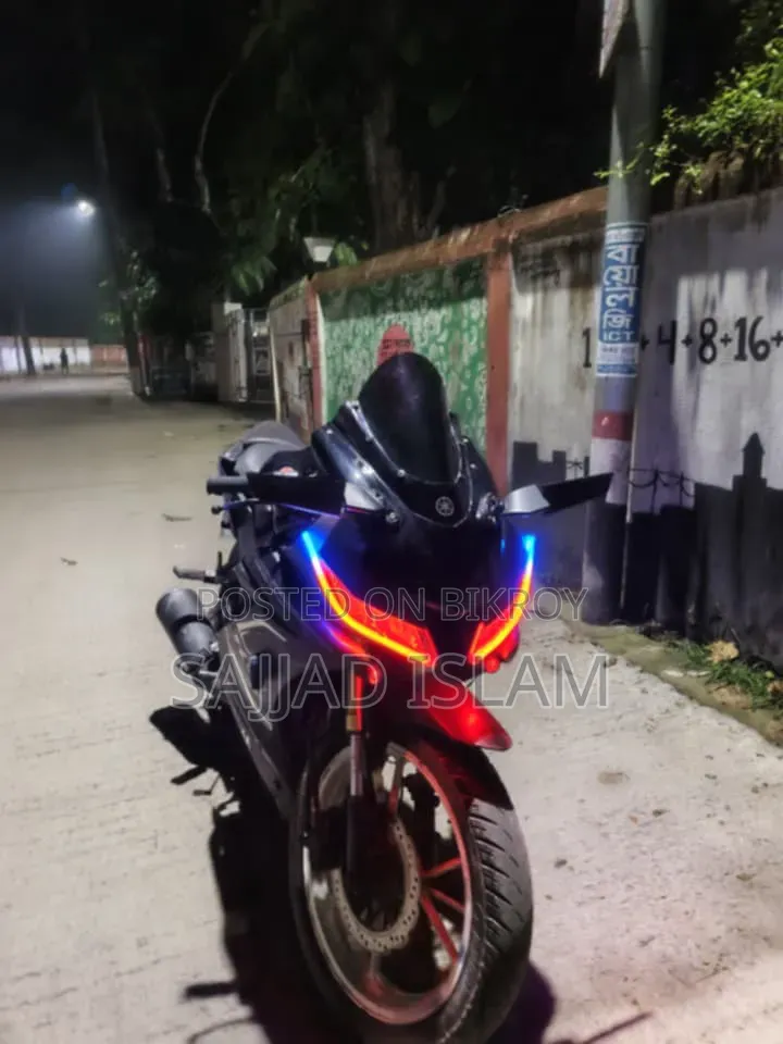 Yamaha R1 2018 Black
