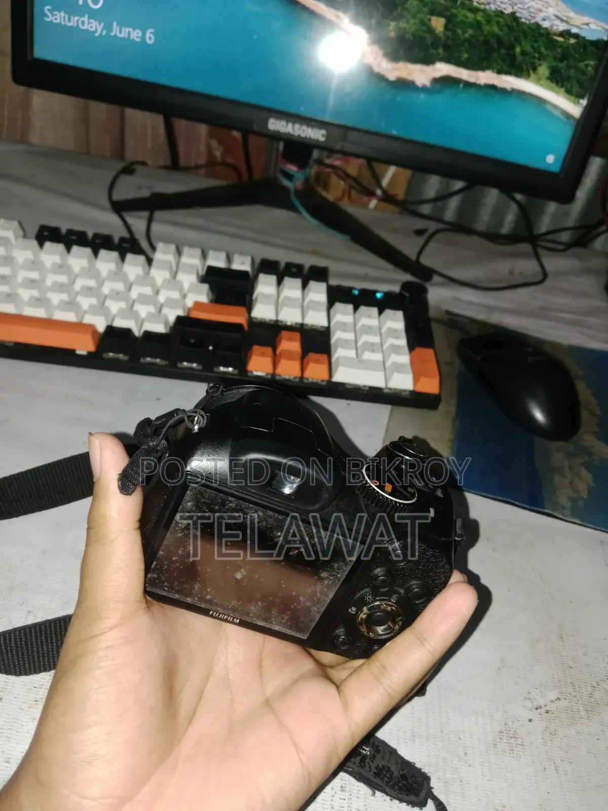 Camera Sell