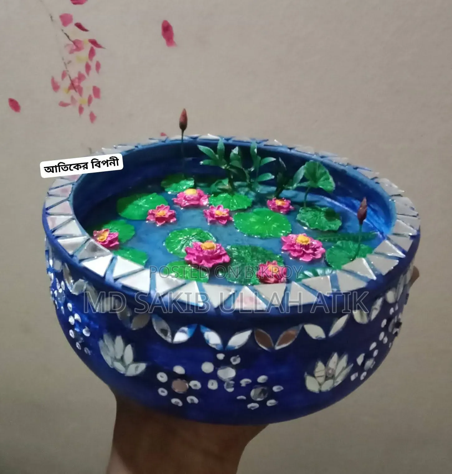 Handmade Resin Lotus Pond 6.5 Inch