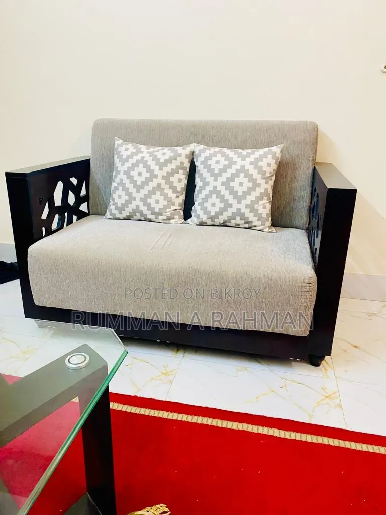 Sofa set and center table (with free carpet)