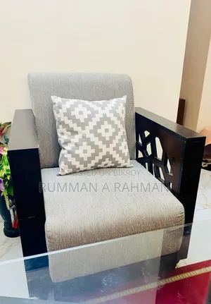 Sofa set and center table (with free carpet)