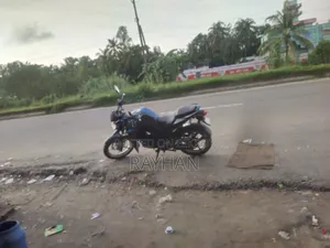 ইয়ামাহা এফজেড ২০২১ ব্লু