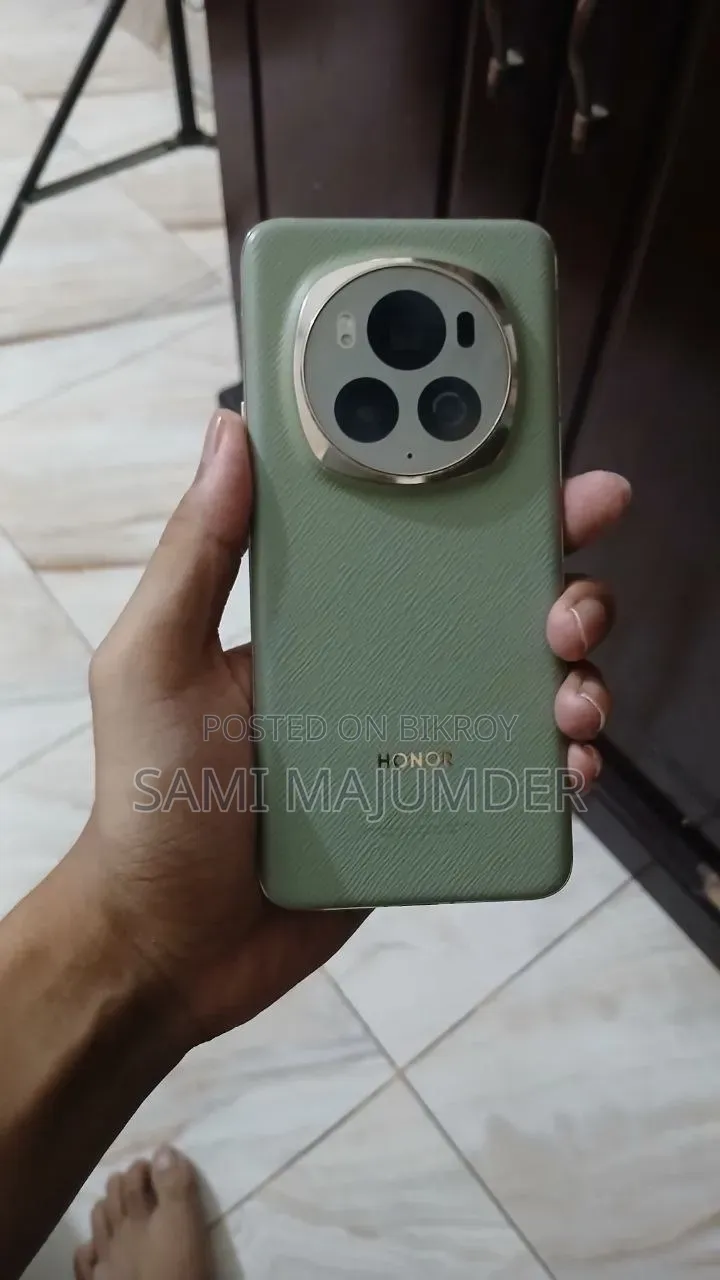 নতুন অনার ম্যাজিক৬ প্রো ৫১২ জিবি