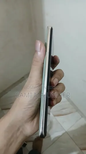 নতুন অনার ম্যাজিক৬ প্রো ৫১২ জিবি